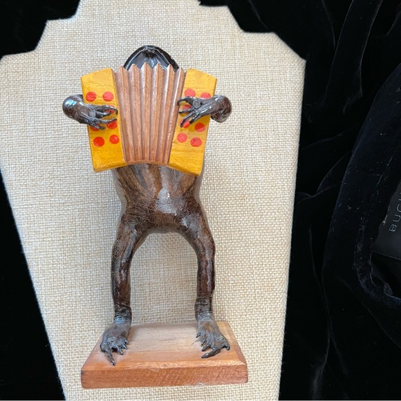 Froggy - Picture 5 of 10